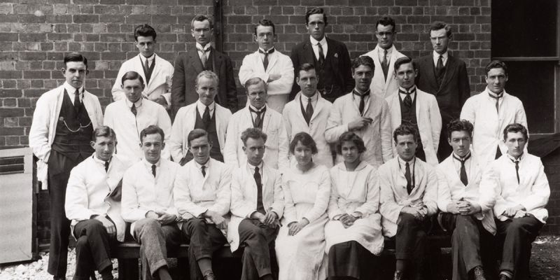 Group of students, c.1906, Faculty of Dental Science, photograph, 12.5 x 18.0 cm, Henry Forman Dental Museum, University of Melbourne, HFA1235.30